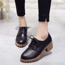 Load image into Gallery viewer, Low Top Black And Brown Women Oxford Boots
